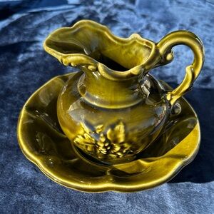 Vintage McCoy USA Pottery SET 6" Pitcher with Wash Bowl Basin ~ Olive Green